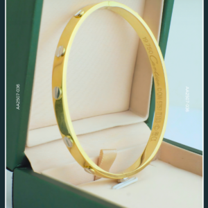 18k Gold Bangle