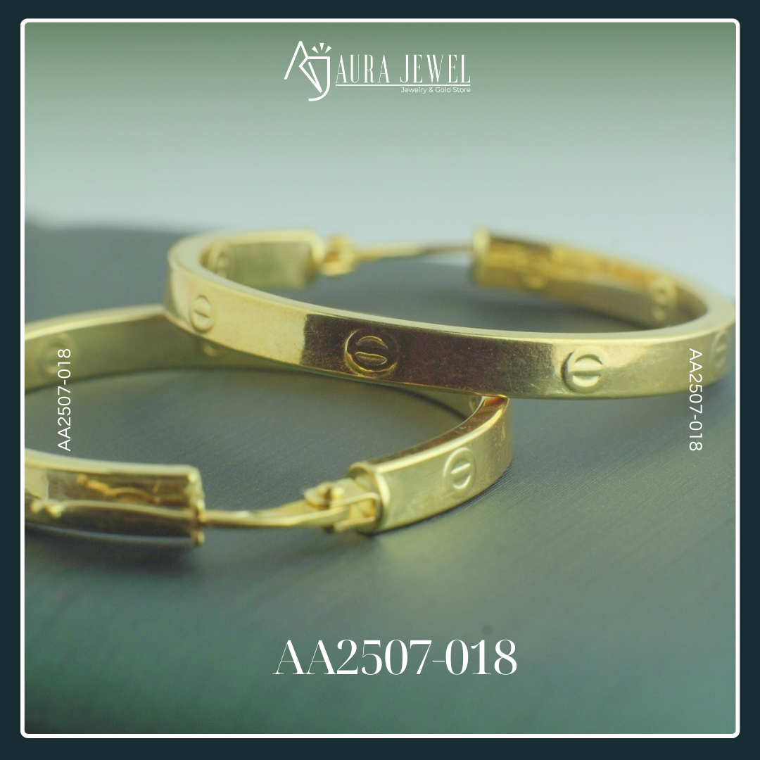 18k Gold Earrings - Image 3