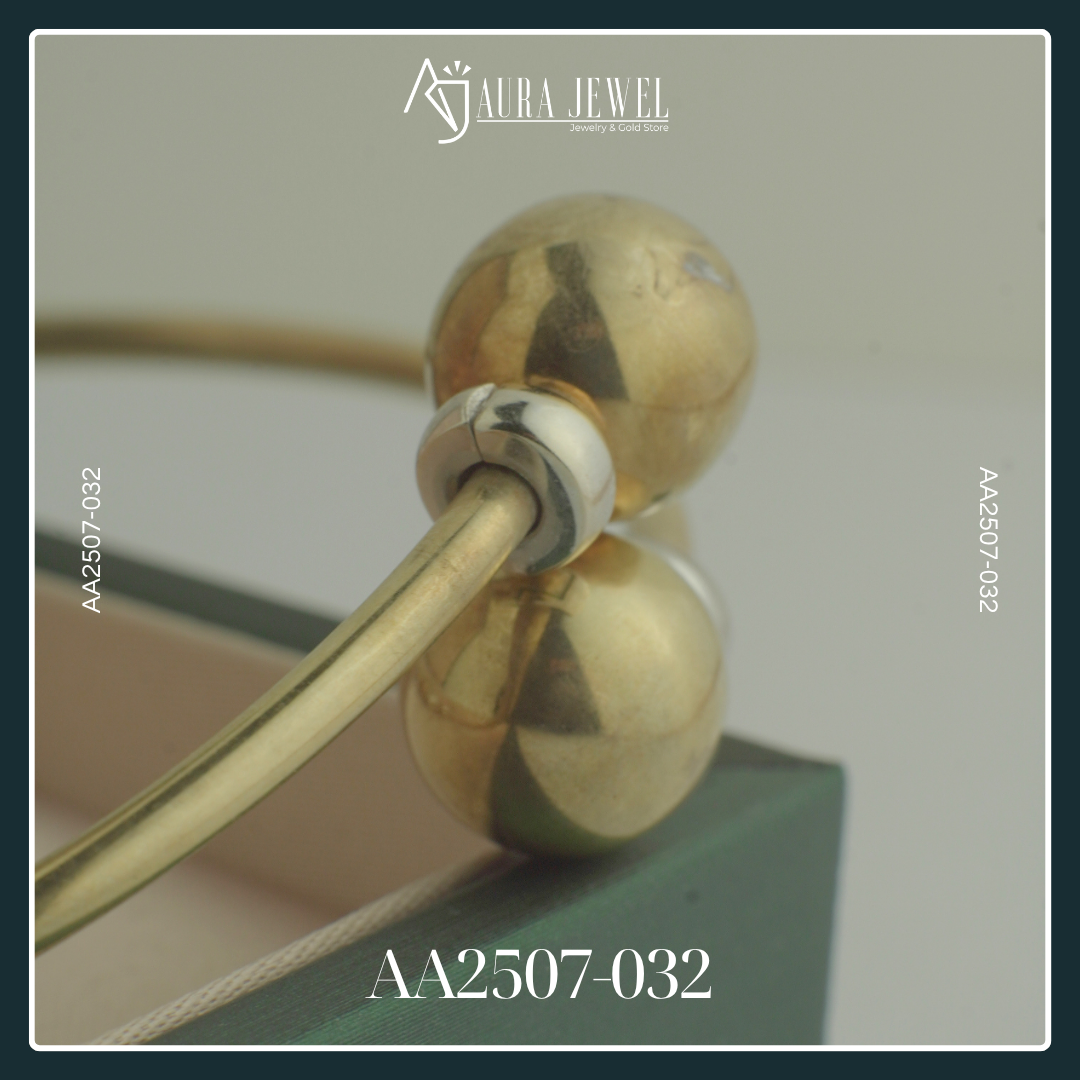 18K GOLD BANGLE - Image 2