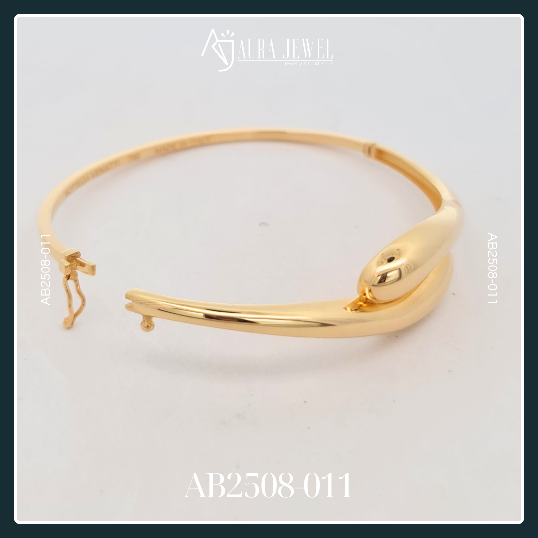 18K GOLD BANGLE - Image 2