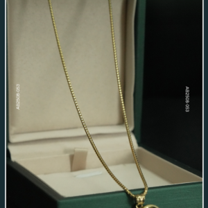 18K GOLD CHAIN WITH PENDANT