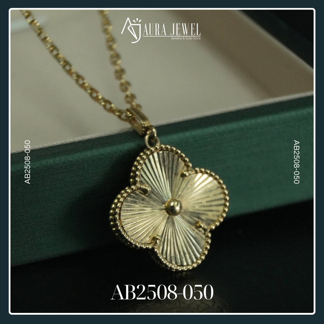 18K GOLD CHAIN WITH PENDANT - Image 2