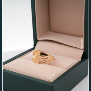 18K GOLD RING