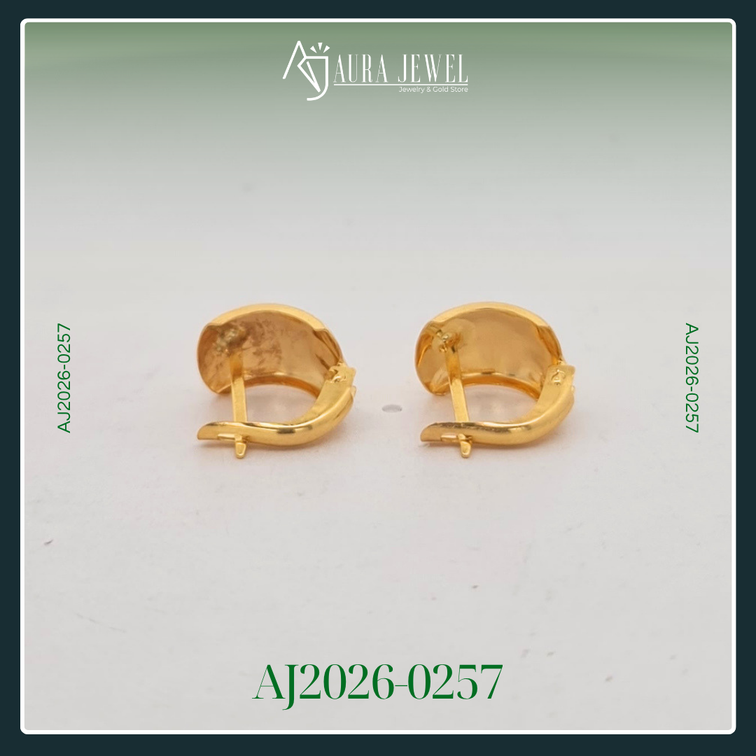 18K CLIP GOLD EARRINGS - Image 2
