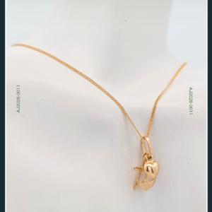 18K GOLD CHAIN WITH PENDANT