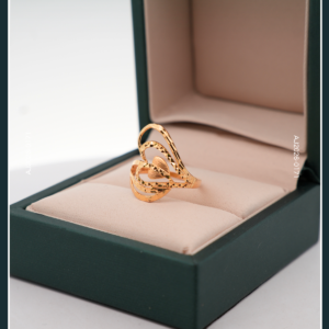 18K GOLD RING