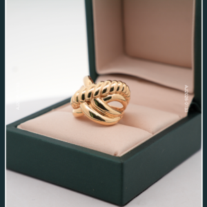 18K GOLD RING