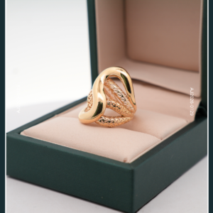 18K GOLD RING