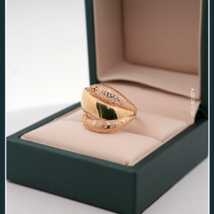 18K GOLD RING