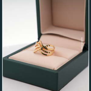 18K GOLD RING