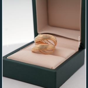 18K GOLD RING