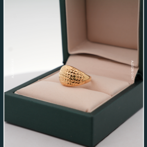 18K GOLD RING