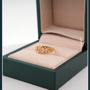18K GOLD RING
