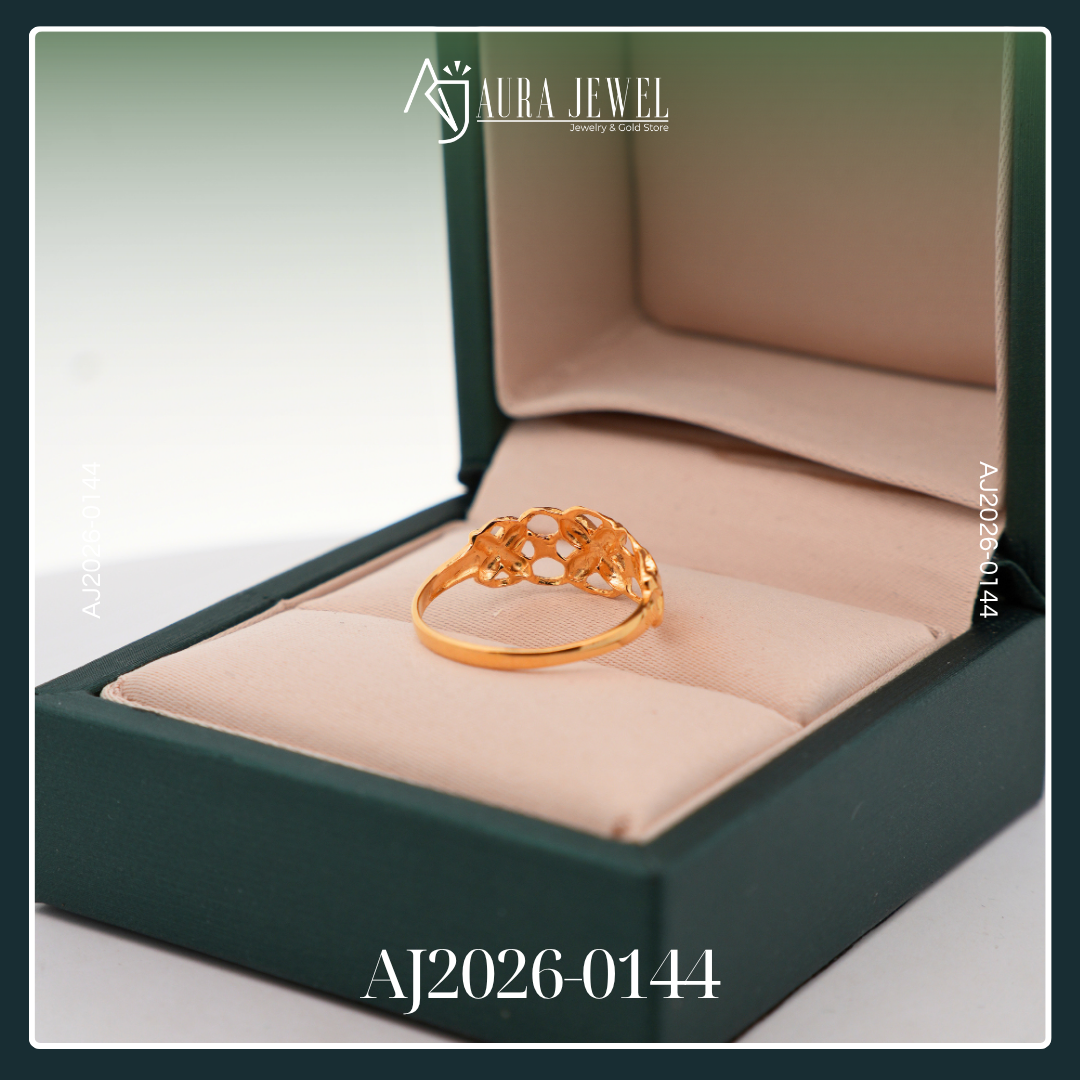 18K GOLD RING - Image 2