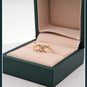 18K GOLD RING