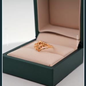 18K GOLD RING
