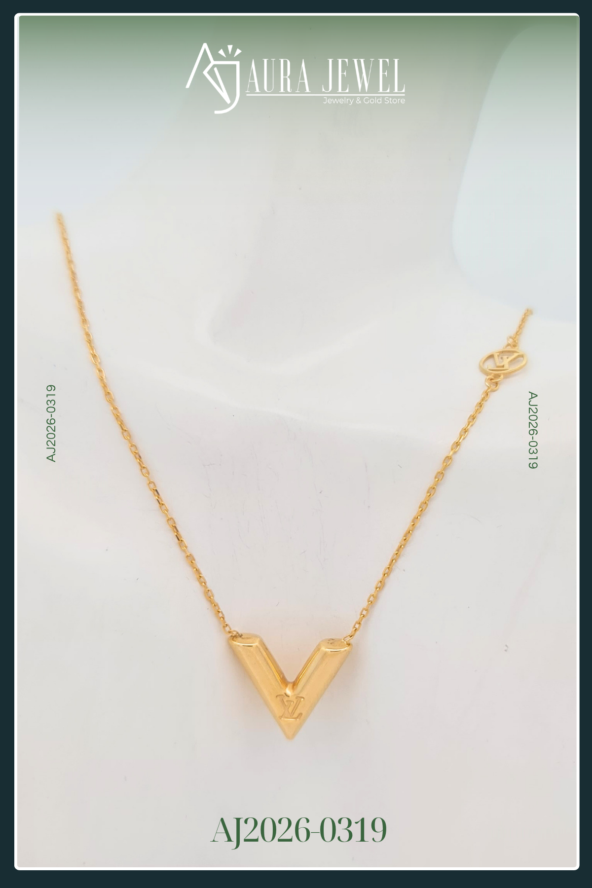 18K GOLD NECKLACE